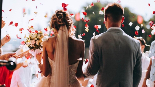 Chiêm bao đám cưới với người yêu là điềm báo sắp có chuyện vui?